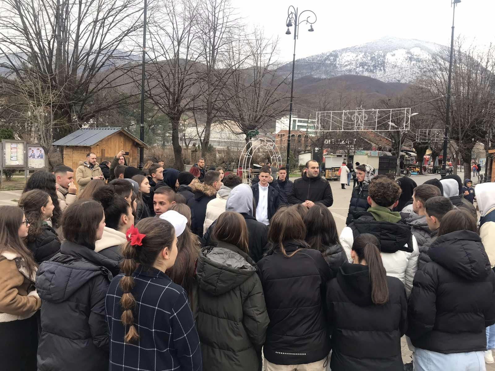 Youth from Mitrovica Embark on a Cultural Journey to Peja and Decan